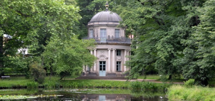 Im Schlosspark Dresden-Pillnitz, Englischer Pavillon